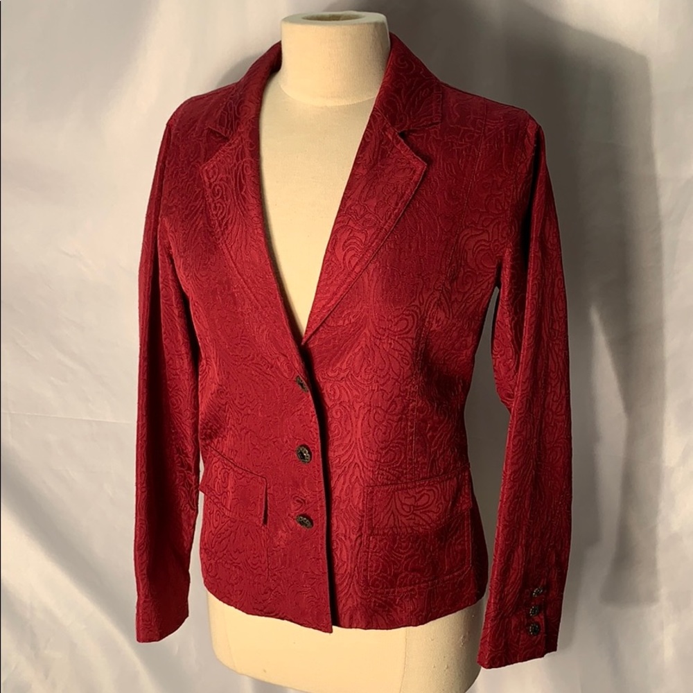 Chico’s Lightweight Blazer with accent buttons